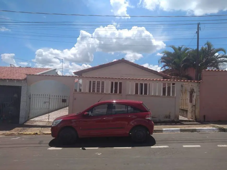 Foto 1 de Casa com 3 Quartos à venda, 200m² em Centro, Cesário Lange