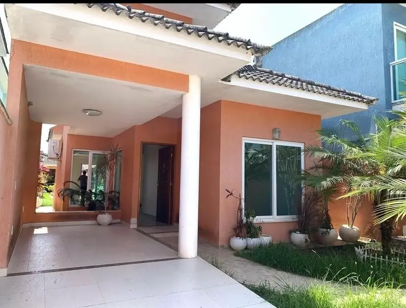 Foto 2 de Casa com 4 Quartos à venda, 400m² em Jardim Atlântico Central, Maricá