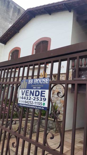 Foto 2 de Sobrado com 4 Quartos à venda, 276m² em Campestre, Santo André