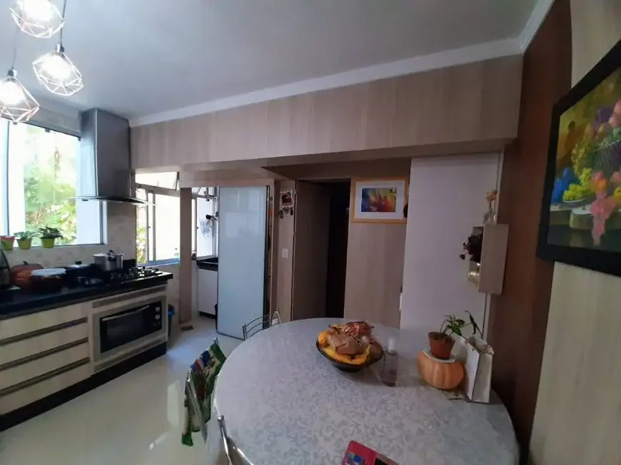 Foto 3 de Apartamento com 3 Quartos para alugar, 130m² em Agronômica, Florianópolis