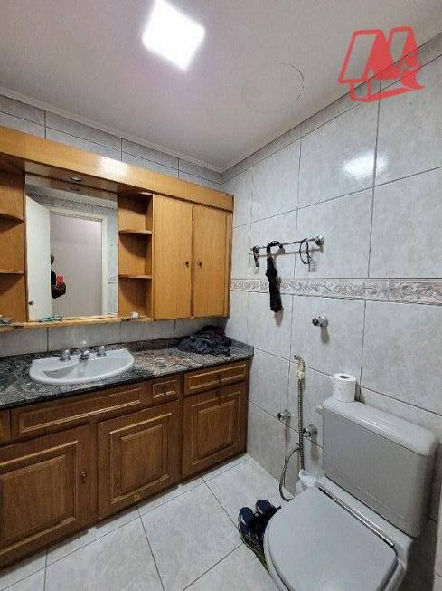Foto 2 de Apartamento com 3 Quartos para alugar, 127m² em Santa Cecília, Porto Alegre
