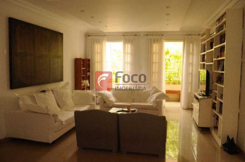 Foto 1 de Apartamento com 3 Quartos à venda, 148m² em Santa Teresa, Rio de Janeiro