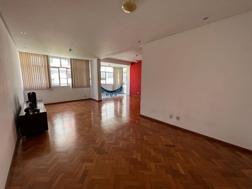 Foto 2 de Apartamento com 4 Quartos à venda, 223m² em Barra, Salvador