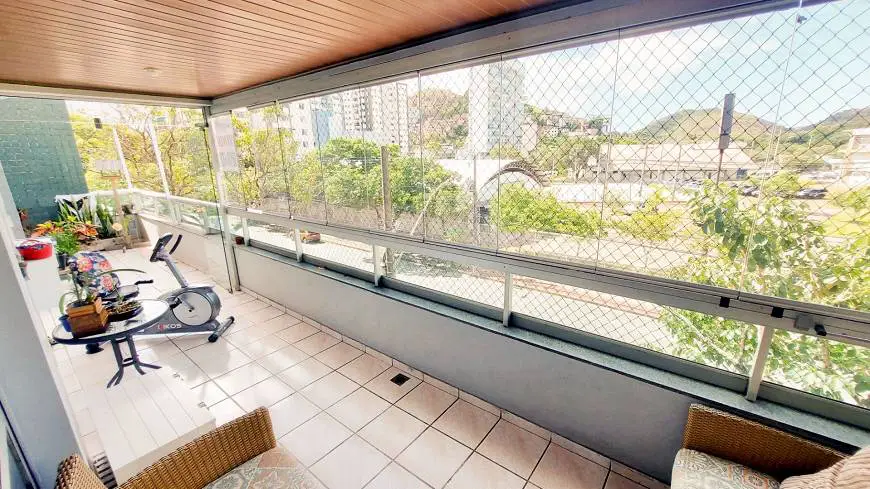 Foto 2 de Apartamento com 4 Quartos à venda, 140m² em Bento Ferreira, Vitória