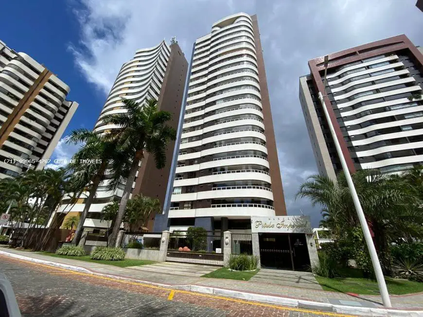 Foto 1 de Apartamento com 4 Quartos à venda, 232m² em Pituba, Salvador