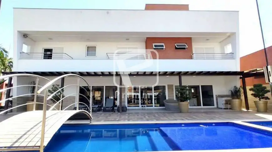 Foto 1 de Casa com 5 Quartos para alugar, 500m² em Centro, Balneário Camboriú