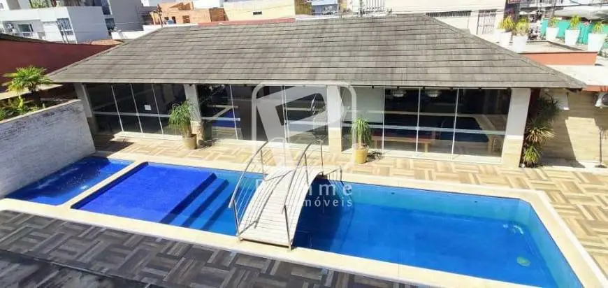 Foto 2 de Casa com 5 Quartos para alugar, 500m² em Centro, Balneário Camboriú