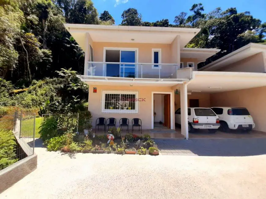 Foto 1 de Casa de Condomínio com 4 Quartos à venda, 150m² em Carlos Guinle, Teresópolis