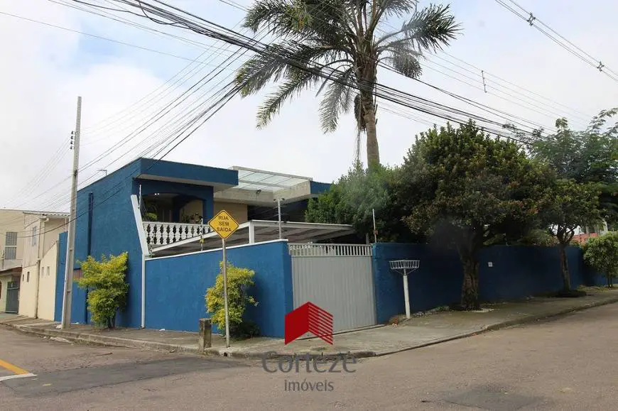 Foto 2 de Sobrado com 3 Quartos à venda, 320m² em Quississana, São José dos Pinhais
