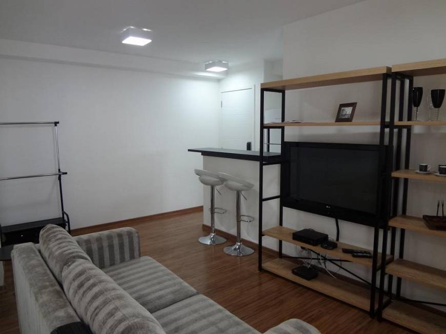 Foto 3 de Apartamento com 1 Quarto para alugar, 50m² em Jardim Anália Franco, São Paulo