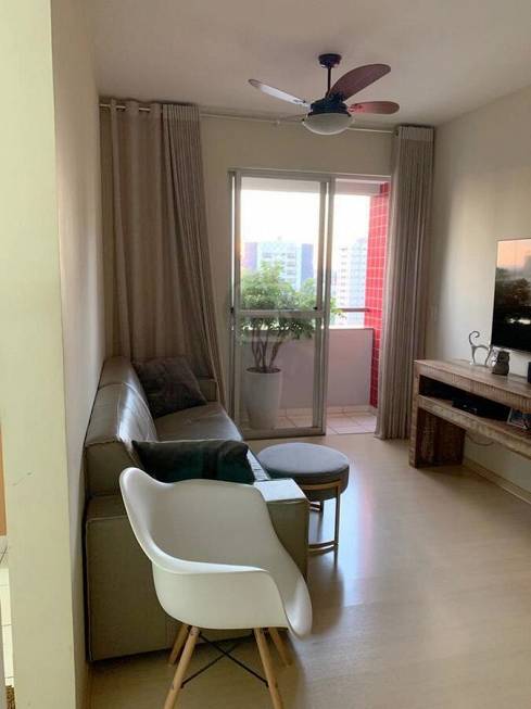 Foto 3 de Apartamento com 2 Quartos à venda, 62m² em Centro, Londrina