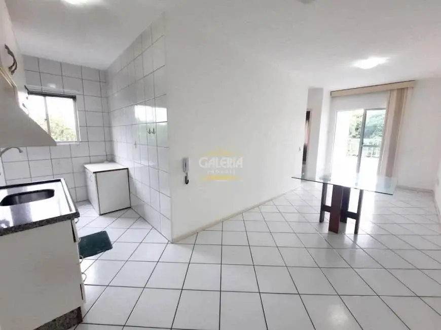 Foto 2 de Apartamento com 2 Quartos para alugar, 54m² em Santo Antônio, Joinville