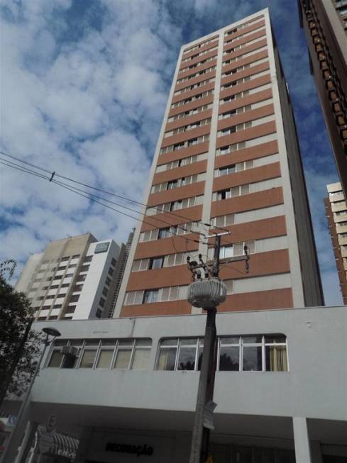Foto 2 de Apartamento com 3 Quartos para alugar, 100m² em Batel, Curitiba