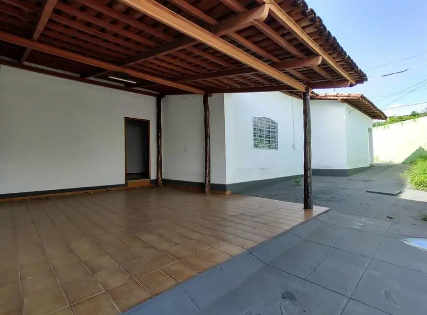 Foto 1 de Casa com 3 Quartos à venda, 231m² em Jardim Novo Mundo, Goiânia