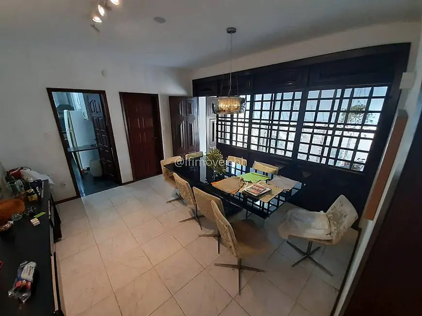 Foto 1 de Casa com 4 Quartos à venda, 380m² em Coração Eucarístico, Belo Horizonte