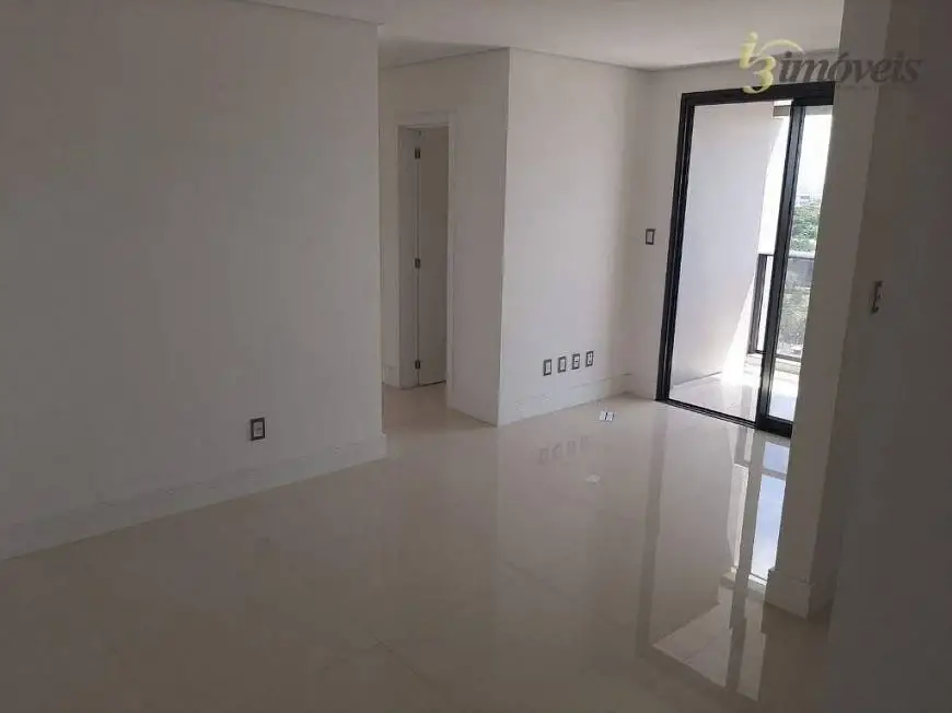 Foto 3 de Apartamento com 3 Quartos para alugar, 84m² em Ressacada, Itajaí