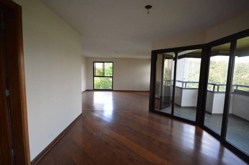 Foto 1 de Apartamento com 4 Quartos à venda, 196m² em Panamby, São Paulo