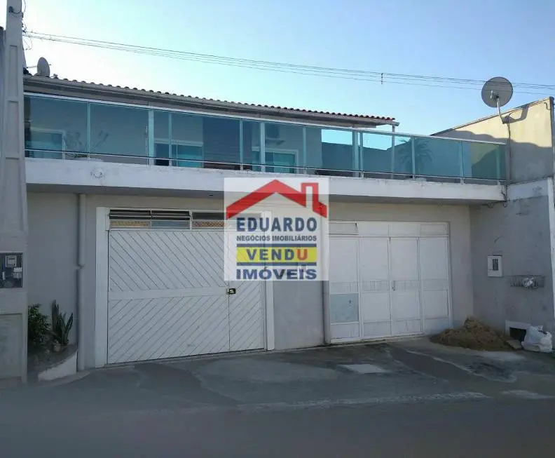 Foto 1 de Casa com 3 Quartos à venda, 200m² em Ipiranga, São José