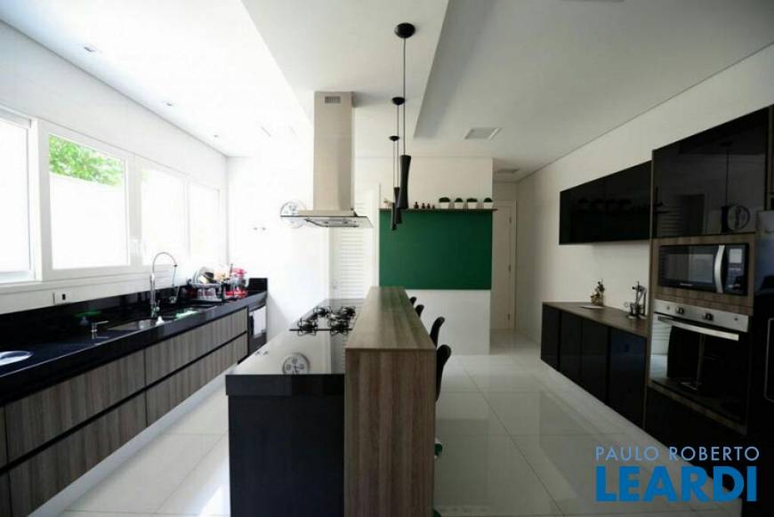 Foto 3 de Casa de Condomínio com 4 Quartos à venda, 1005m² em Tamboré, Santana de Parnaíba