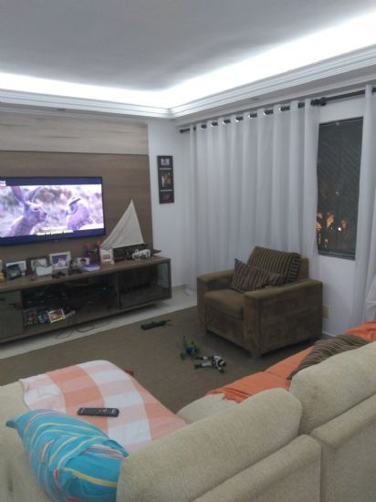Foto 3 de Sobrado com 3 Quartos à venda, 258m² em Parada Inglesa, São Paulo