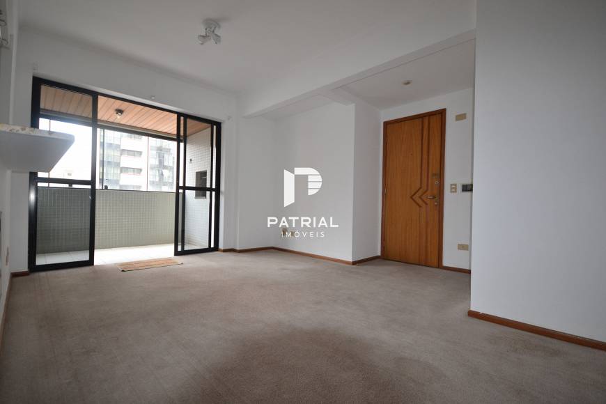 Foto 4 de Apartamento com 1 Quarto para alugar, 48m² em Centro, Curitiba