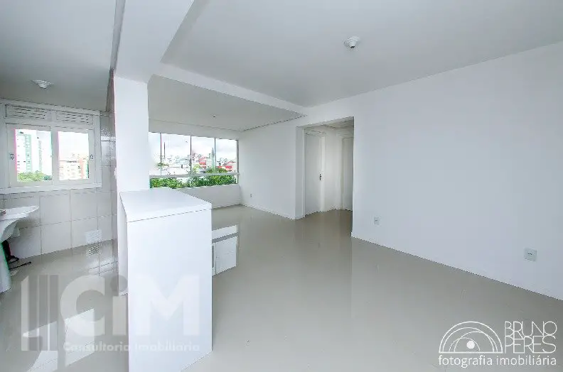Foto 2 de Apartamento com 2 Quartos para alugar, 58m² em Santana, Porto Alegre