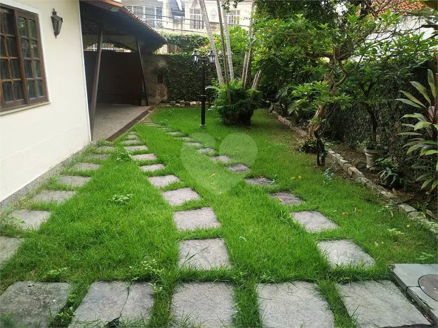 Foto 1 de Casa com 3 Quartos à venda, 242m² em Quintino Bocaiúva, Rio de Janeiro