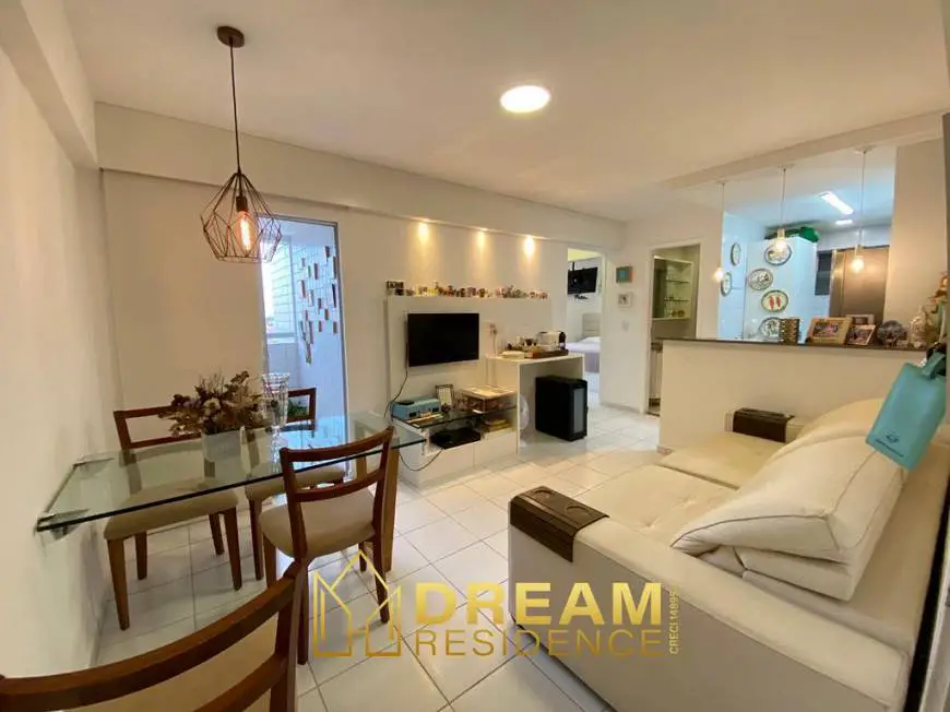 Foto 1 de Apartamento com 2 Quartos à venda, 46m² em Boa Viagem, Recife
