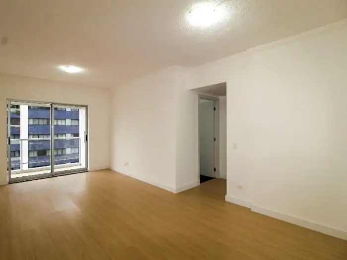 Foto 3 de Apartamento com 2 Quartos para alugar, 77m² em Centro, Curitiba