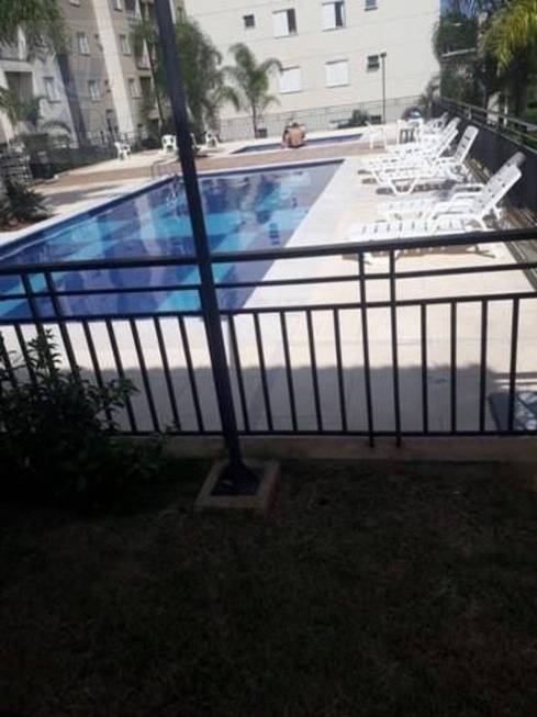 Foto 2 de Apartamento com 2 Quartos à venda, 46m² em Jardim Marilu, Carapicuíba