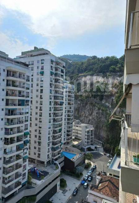 Foto 3 de Apartamento com 2 Quartos para alugar, 63m² em Laranjeiras, Rio de Janeiro