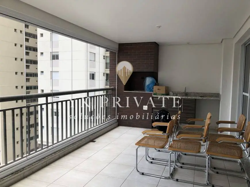 Foto 2 de Apartamento com 3 Quartos para alugar, 168m² em Água Branca, São Paulo