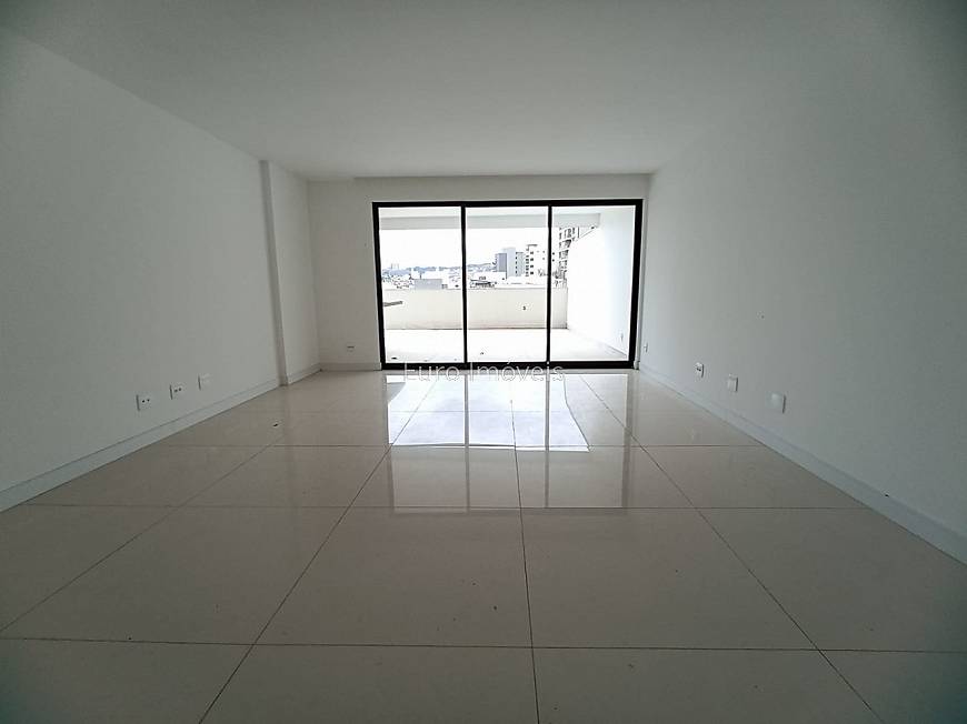 Foto 3 de Apartamento com 3 Quartos à venda, 300m² em Bom Pastor, Juiz de Fora