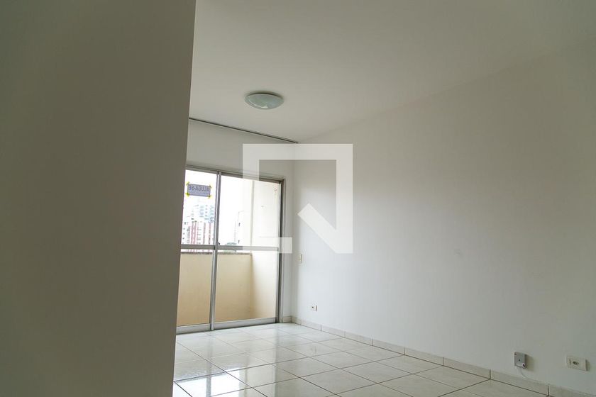 Foto 2 de Apartamento com 3 Quartos para alugar, 60m² em Saúde, São Paulo