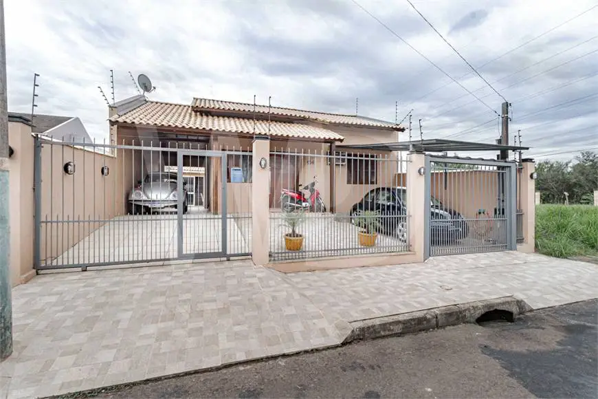 Foto 1 de Casa com 2 Quartos à venda, 200m² em Parque da Matriz, Cachoeirinha