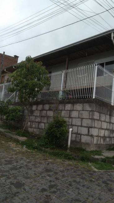 Foto 1 de Casa com 3 Quartos à venda, 150m² em Cidade Nova, Caxias do Sul