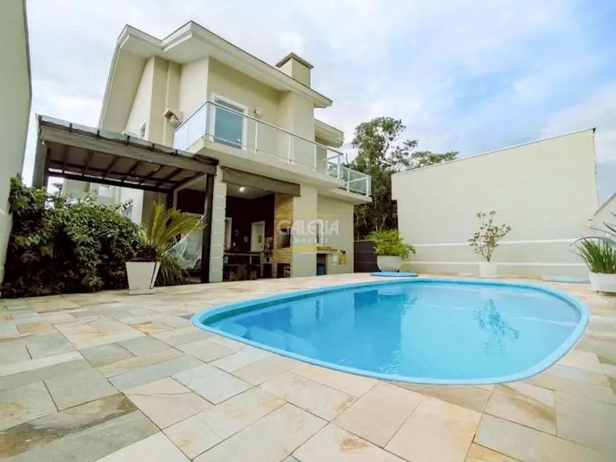 Foto 1 de Casa com 3 Quartos à venda, 234m² em Pirabeiraba, Joinville