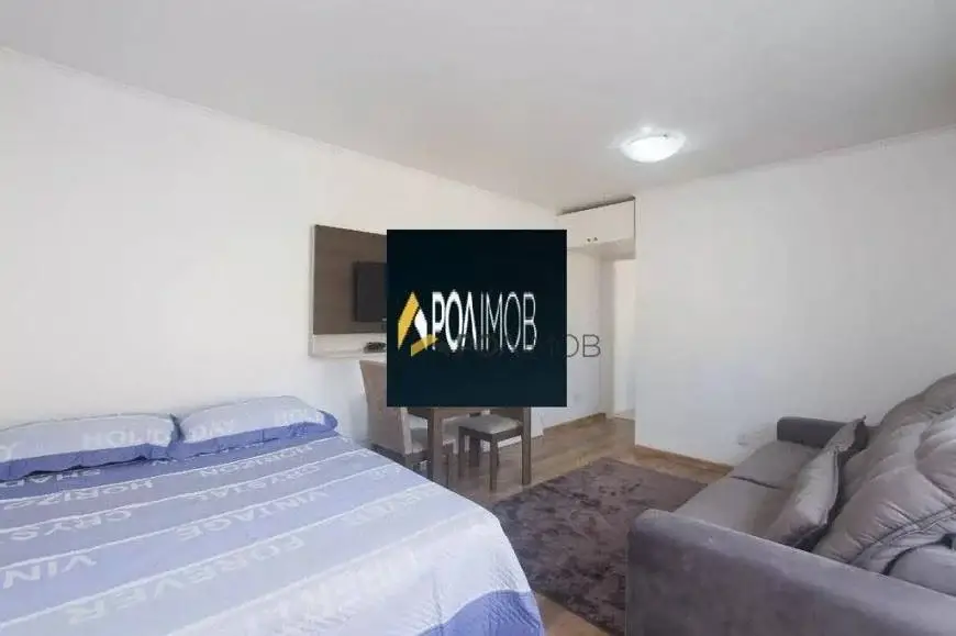 Foto 1 de Apartamento com 1 Quarto para alugar, 30m² em Petrópolis, Porto Alegre