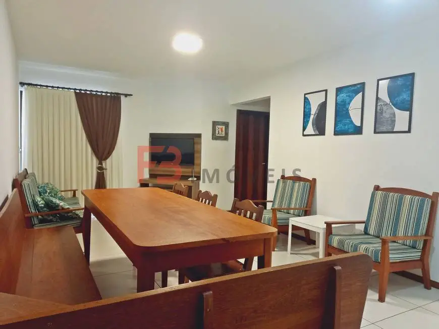 Foto 3 de Apartamento com 2 Quartos para alugar, 68m² em Bombas, Bombinhas