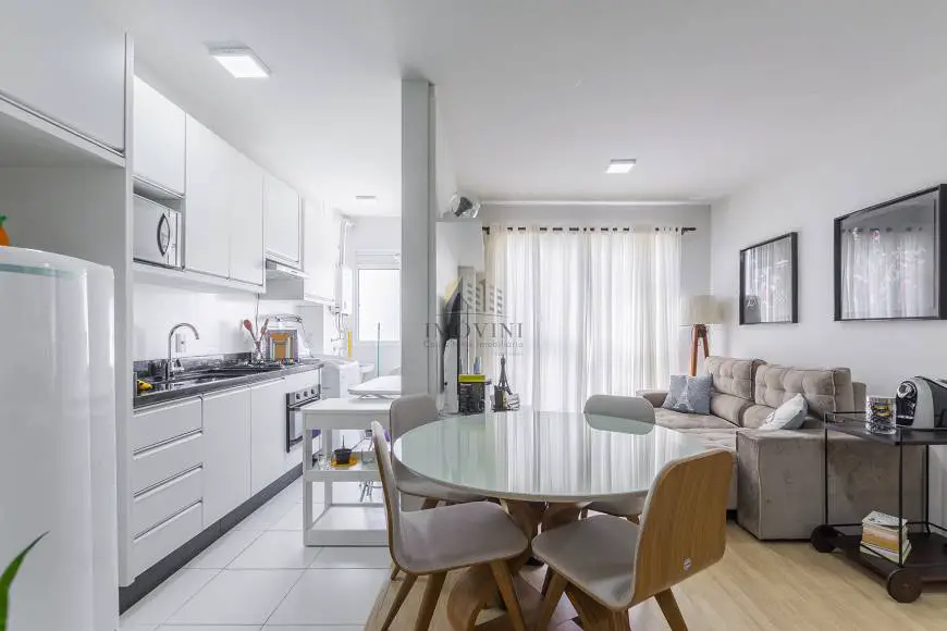 Foto 1 de Apartamento com 2 Quartos à venda, 61m² em Campo Comprido, Curitiba