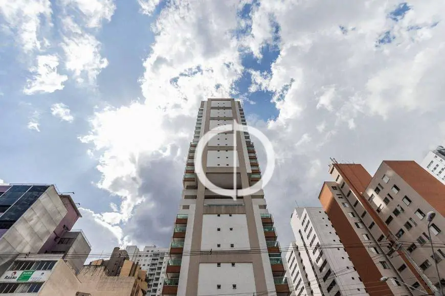 Foto 1 de Apartamento com 2 Quartos à venda, 59m² em Centro, Curitiba