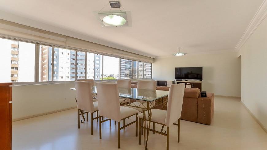 Foto 1 de Apartamento com 3 Quartos para alugar, 126m² em Cabral, Curitiba