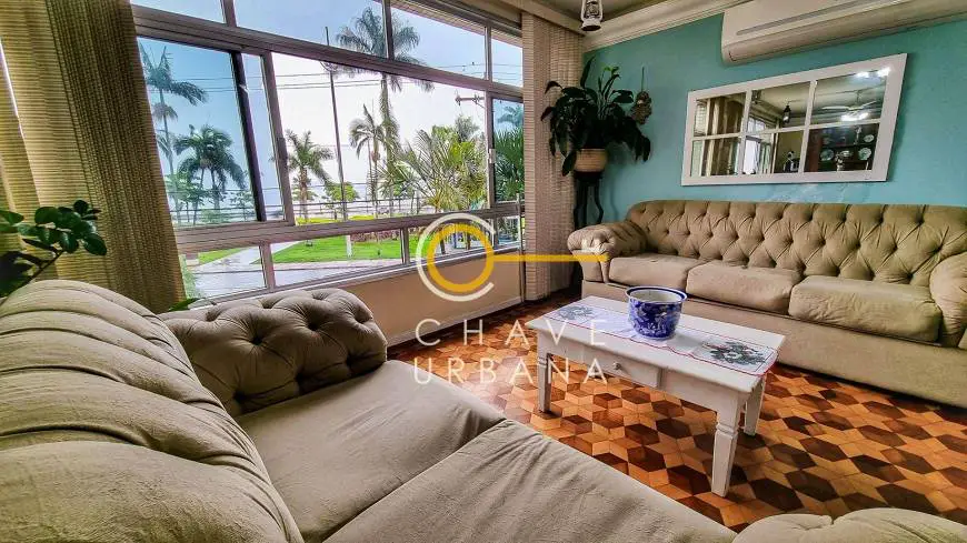 Foto 3 de Apartamento com 3 Quartos à venda, 185m² em Ponta da Praia, Santos