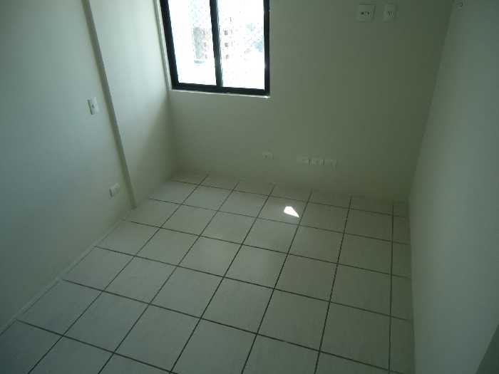 Foto 4 de Apartamento com 3 Quartos para alugar, 100m² em Rosarinho, Recife