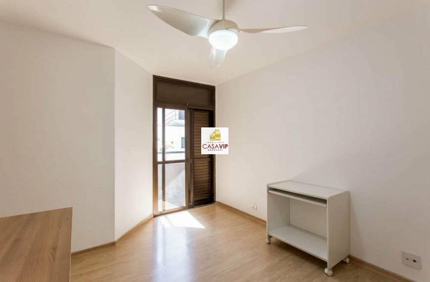 Foto 2 de Apartamento com 3 Quartos à venda, 135m² em Santo Amaro, São Paulo