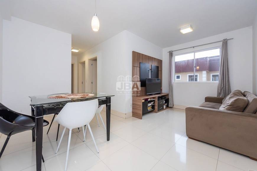 Foto 2 de Apartamento com 3 Quartos à venda, 65m² em Uberaba, Curitiba