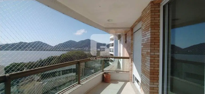 Foto 1 de Apartamento com 4 Quartos para alugar, 189m² em Joao Paulo, Florianópolis