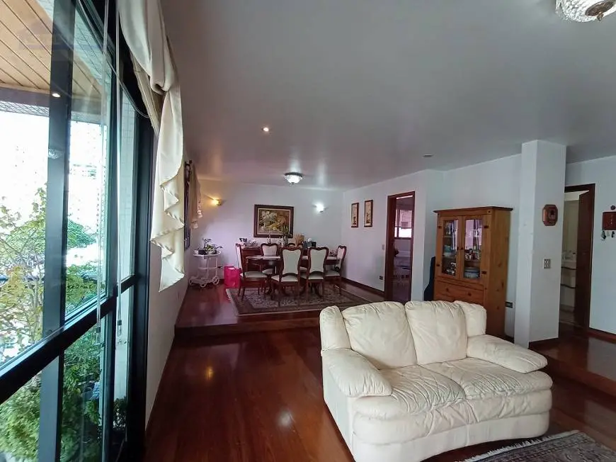Foto 4 de Apartamento com 4 Quartos à venda, 220m² em Mirandópolis, São Paulo