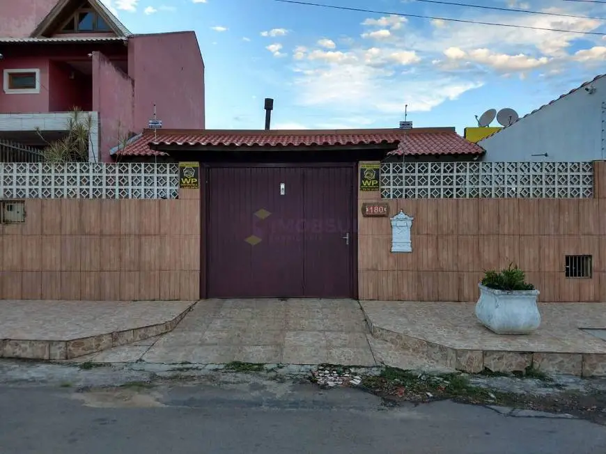 Foto 1 de Casa com 2 Quartos à venda, 184m² em Morada Da Colina, Guaíba
