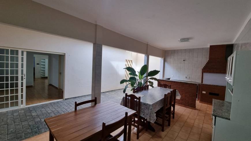Foto 1 de Casa com 3 Quartos à venda, 280m² em Jardim Marilu, Mirassol